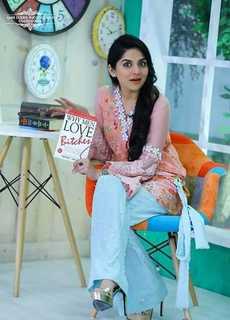 Sanam Baloch feet photo thumbnail
