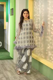 Sanam Baloch feet photo thumbnail