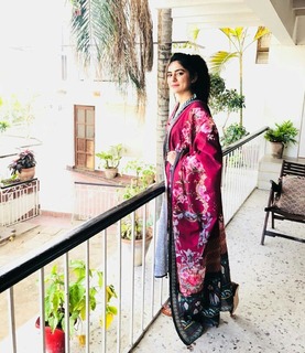 Sanam Baloch feet photo thumbnail