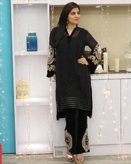 Sanam Baloch feet photo thumbnail