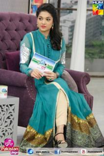 Sanam Jung feet photo 12