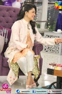 Sanam Jung feet photo 10