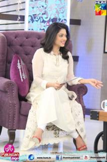 Sanam Jung feet photo 6