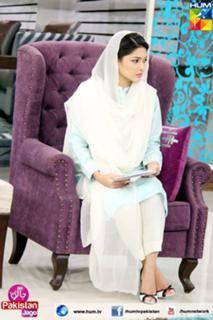 Sanam Jung feet photo 4