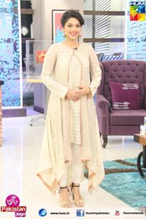 Sanam Jung feet photo 2