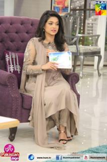 Sanam Jung feet photo 18