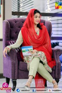 Sanam Jung feet photo 7