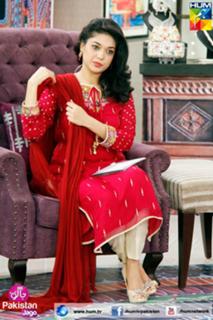 Sanam Jung feet photo 14