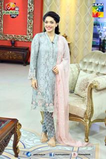 Sanam Jung feet photo 2