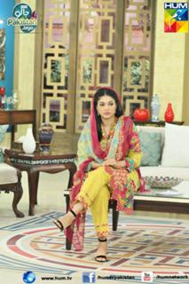 Sanam Jung feet photo 1