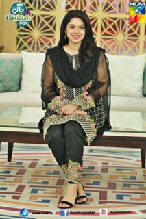 Sanam Jung feet photo 19