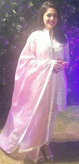 Sanam Jung feet photo 14