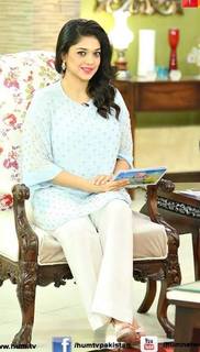 Sanam Jung feet photo 7
