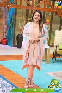Sanam Jung feet photo 10