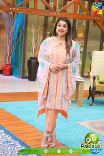 Sanam Jung feet photo 17