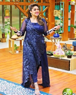Sanam Jung feet photo 7