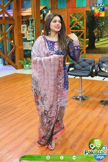 Sanam Jung feet photo 16