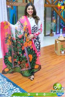 Sanam Jung feet photo 2