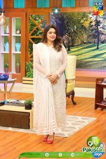 Sanam Jung feet photo 16