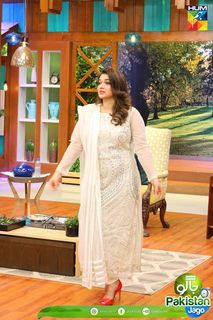 Sanam Jung feet photo 14