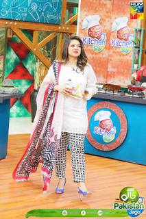 Sanam Jung feet photo 8