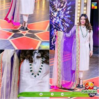 Sanam Jung feet photo 14