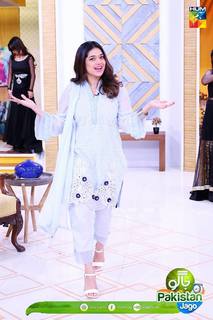 Sanam Jung feet photo 11
