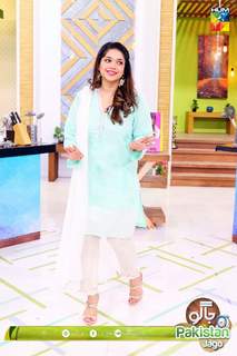 Sanam Jung feet photo 19