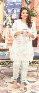 Sanam Jung feet photo 6