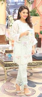 Sanam Jung feet photo 3