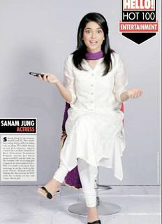 Sanam Jung feet photo 18