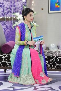 Sanam Jung feet photo 11