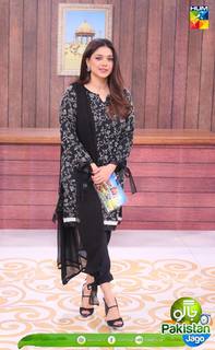 Sanam Jung feet photo 1