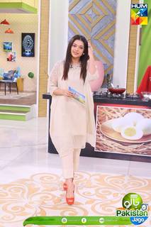 Sanam Jung feet photo 9