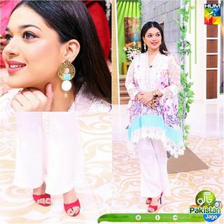 Sanam Jung feet photo 15