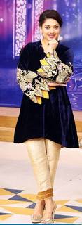 Sanam Jung feet photo 4