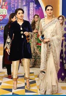 Sanam Jung feet photo 2