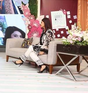 Sanam Jung feet photo 15
