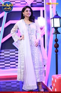 Sanam Jung feet photo 6