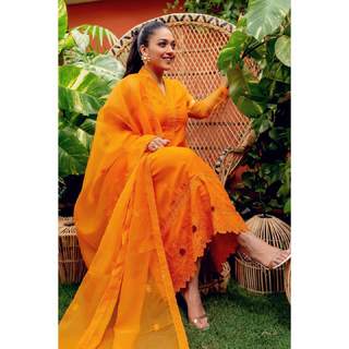 Sanam Jung feet photo 12