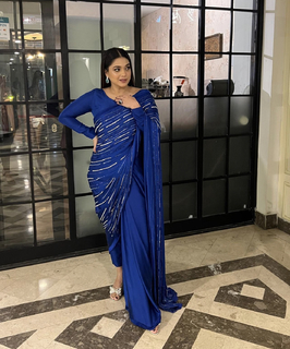 Sanam Jung feet photo 9