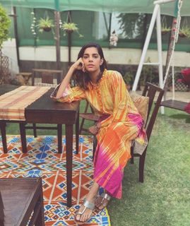 Sanam Saeed feet photo 12