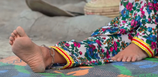 Sanam Saeed feet photo 8
