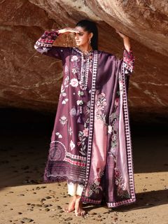 Sanam Saeed feet photo 18