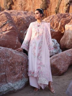 Sanam Saeed feet photo 14