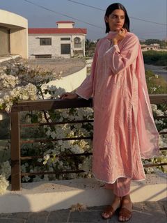 Sanam Saeed feet photo 12