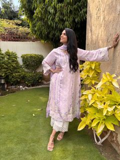 Sanam Saeed feet photo 8