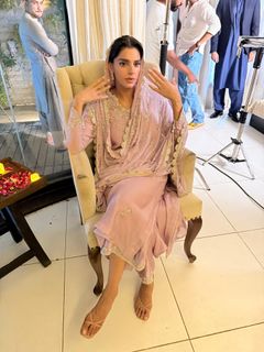 Sanam Saeed feet photo 18