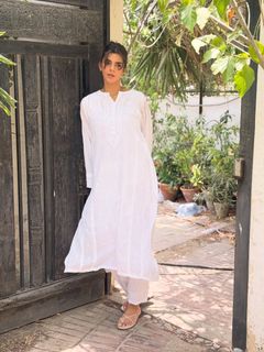 Sanam Saeed feet photo 8