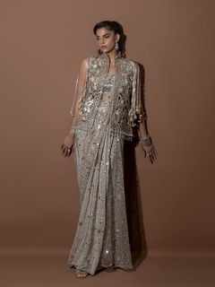 Sanam Saeed feet photo 2